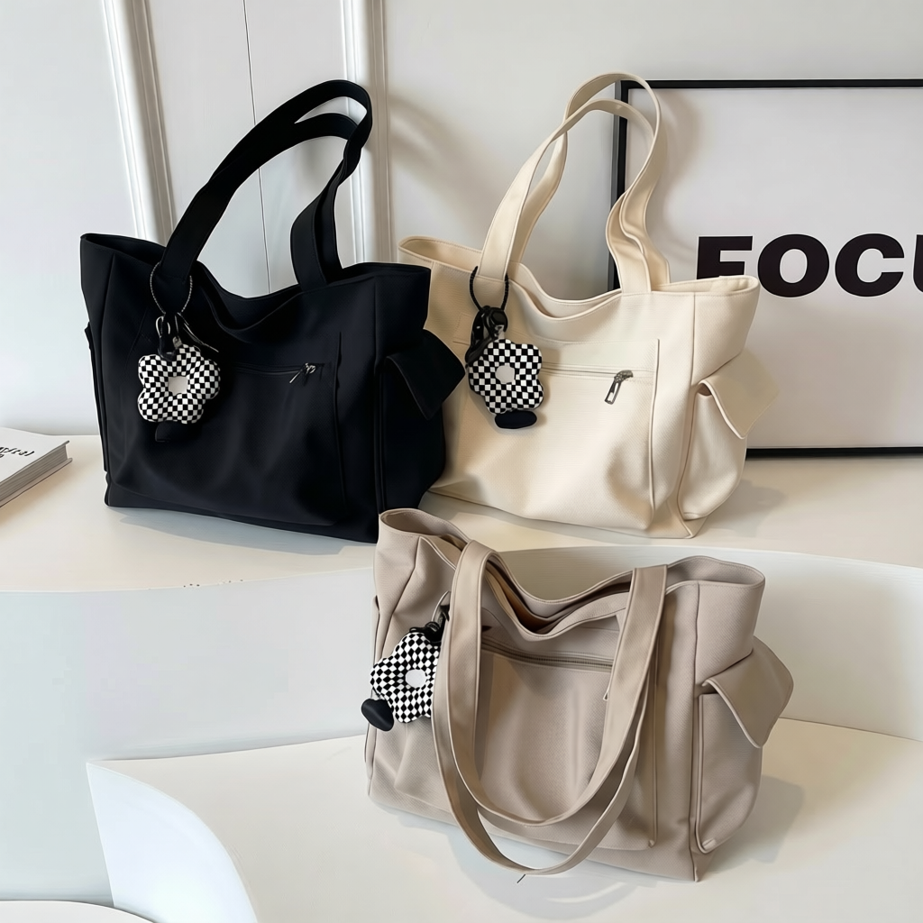 Versatile casual shoulder bag